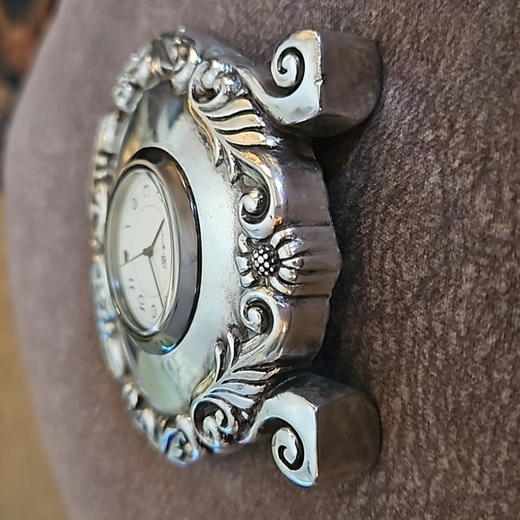 Vintage BRIGHTON 1996 Silver Plated Floral Heart Castlecore Desk Clock - Picture 5 of 6